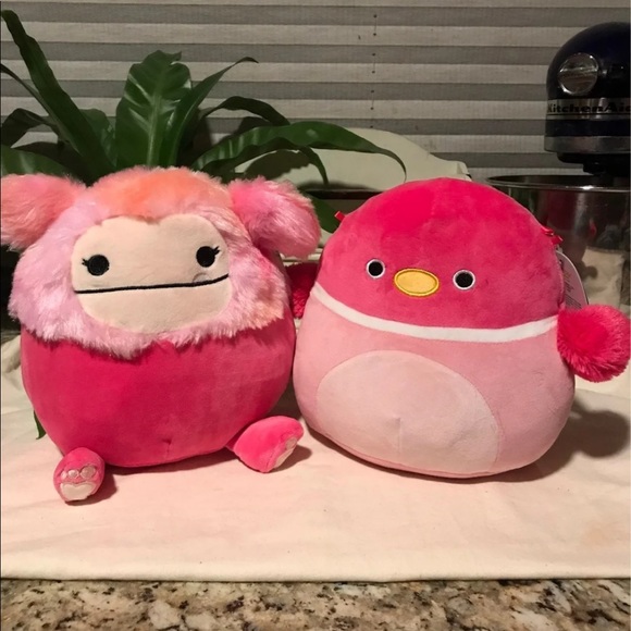 Hailey and Della 8” Squishmallow - Picture 2 of 4